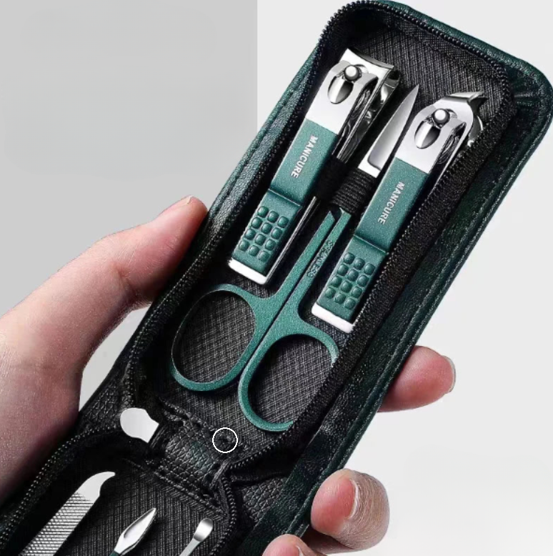 Zestaw 6 nożyczek i cążków do paznokci ze stali nierdzewnej