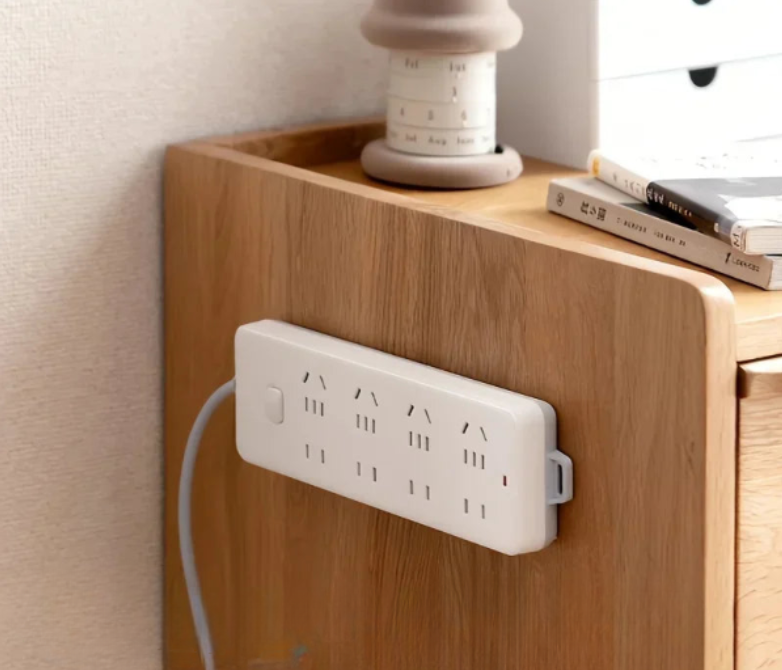 Magnetyczny uchwyt na pilot – montaż bez wiercenia, organizer ścienny z PP